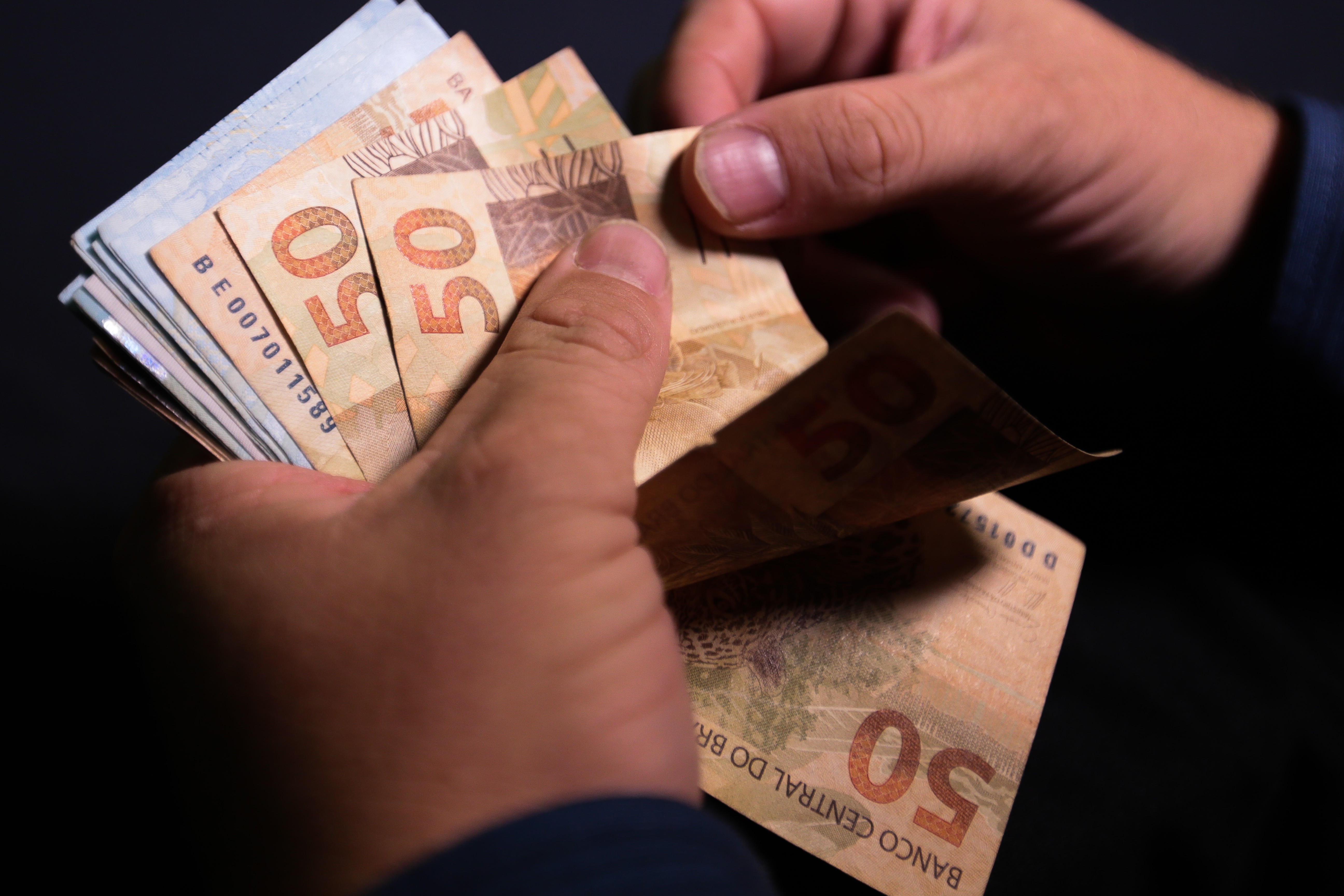 Como surgiu o 13° salário e qual a importância de enxergá-lo como um direito, e não um bônus