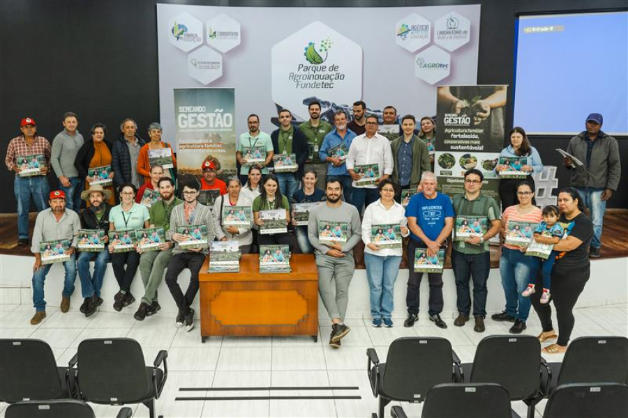 Calendário baseado nos ciclos da Lua beneficia agricultores familiares do Paraná