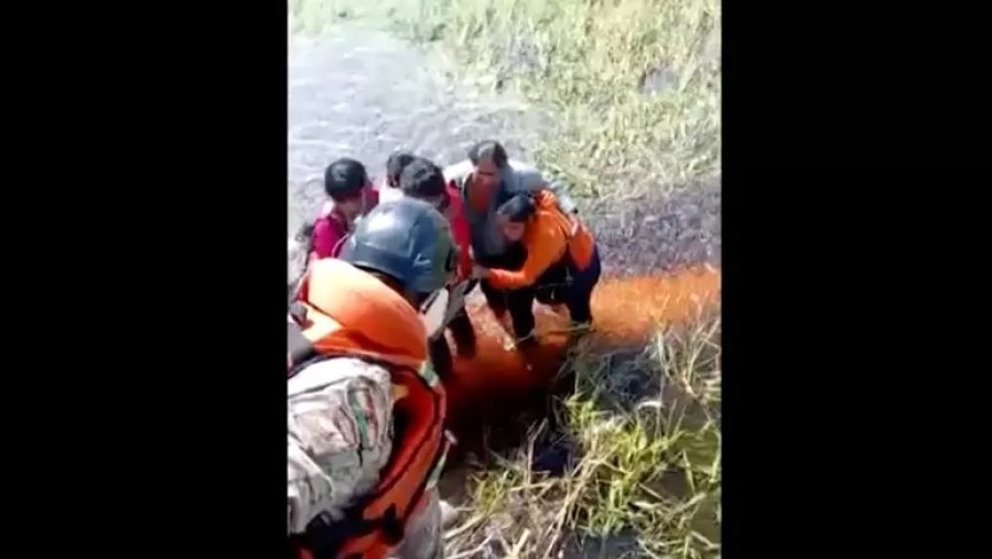 O resgate de passageiros após pouso de emergência em área com jacarés na Amazônia