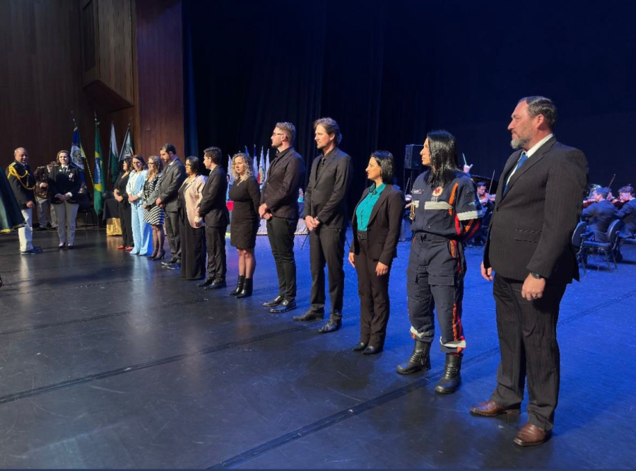 Servidores de Itaipulândia são agraciados com medalhas da Academia Cívico-Militar do Brasil