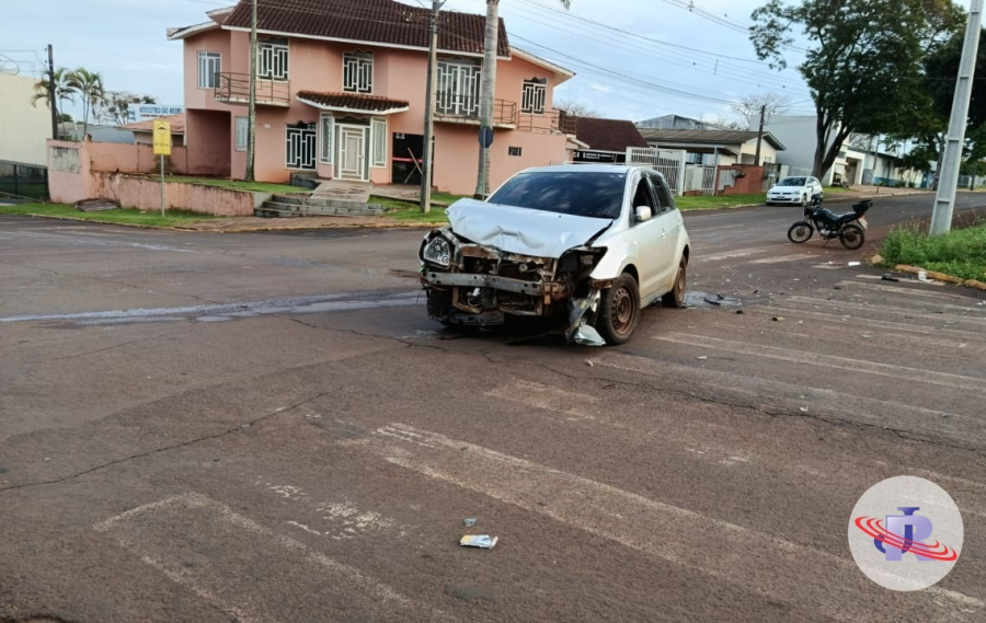 Motorista bêbado se envolve em acidente no centro de São Miguel do Iguaçu