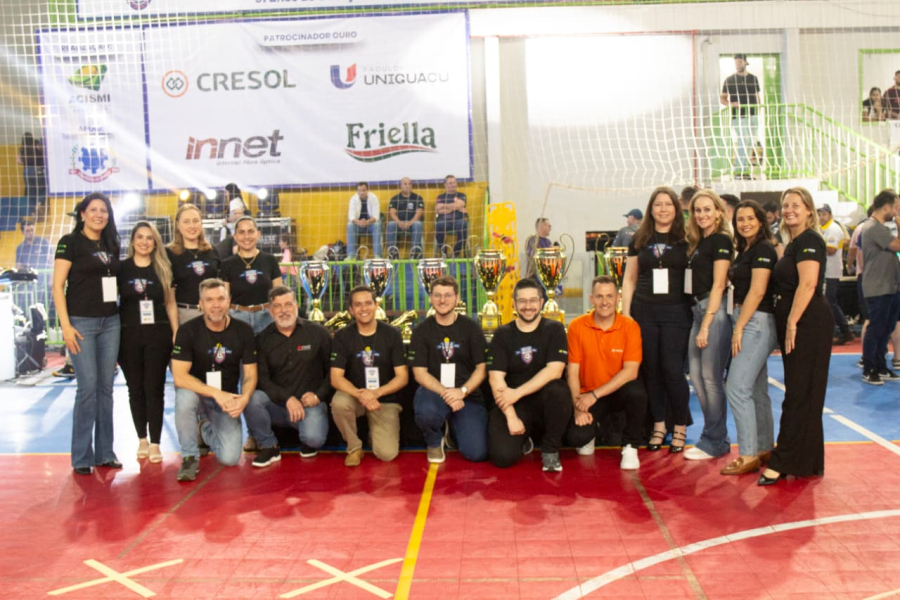 Show de abertura o 31º interfirmas de futsal da ACISMI 