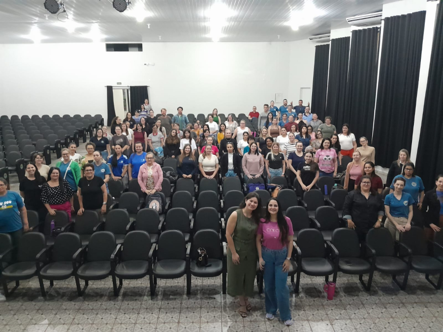 Professores da rede municipal participam de palestras sobre saúde mental